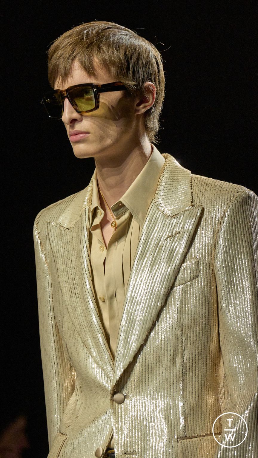 Fashion Week Milan Fall/Winter 2024 look 45 from the Tom Ford collection womenswear accessories