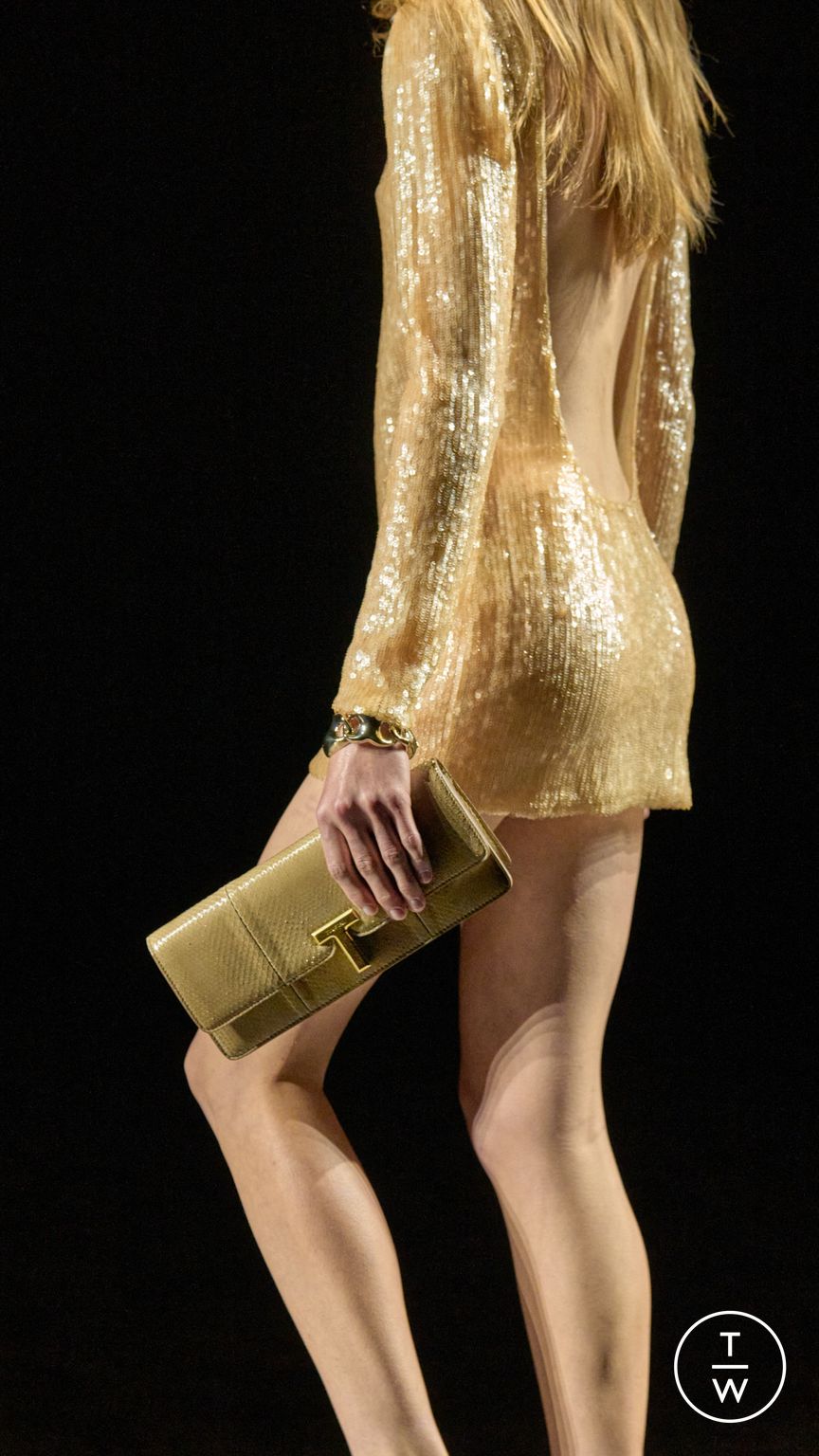 Fashion Week Milan Fall/Winter 2024 look 10 from the Tom Ford collection womenswear accessories