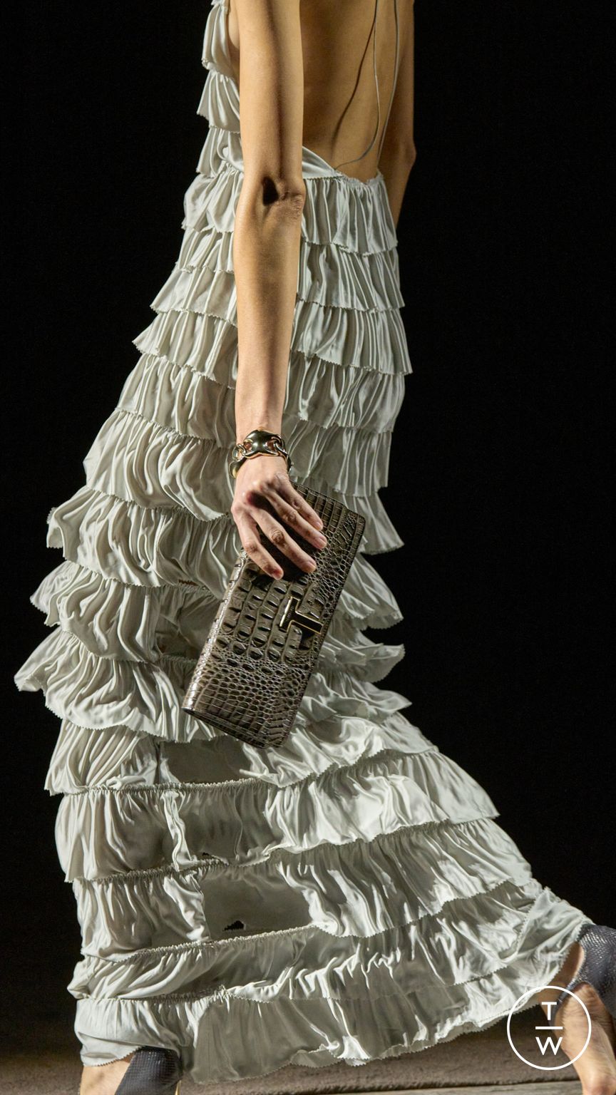 Fashion Week Milan Fall/Winter 2024 look 19 from the Tom Ford collection womenswear accessories