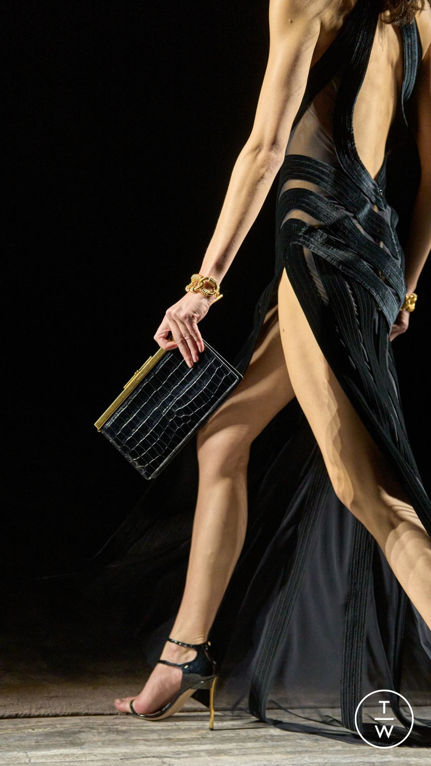 Fashion Week Milan Fall/Winter 2024 look 33 from the Tom Ford collection womenswear accessories