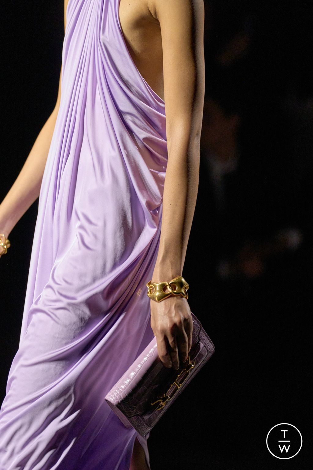 Fashion Week Milan Fall/Winter 2024 look 36 from the Tom Ford collection womenswear accessories