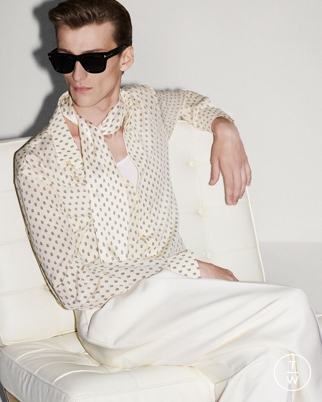 Fashion Week Paris Resort 2026 look 2 from the Tom Ford collection menswear