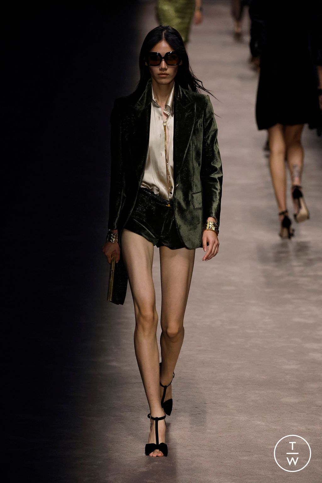 Fashion Week Milan Spring/Summer 2024 look 49 from the Tom Ford collection womenswear