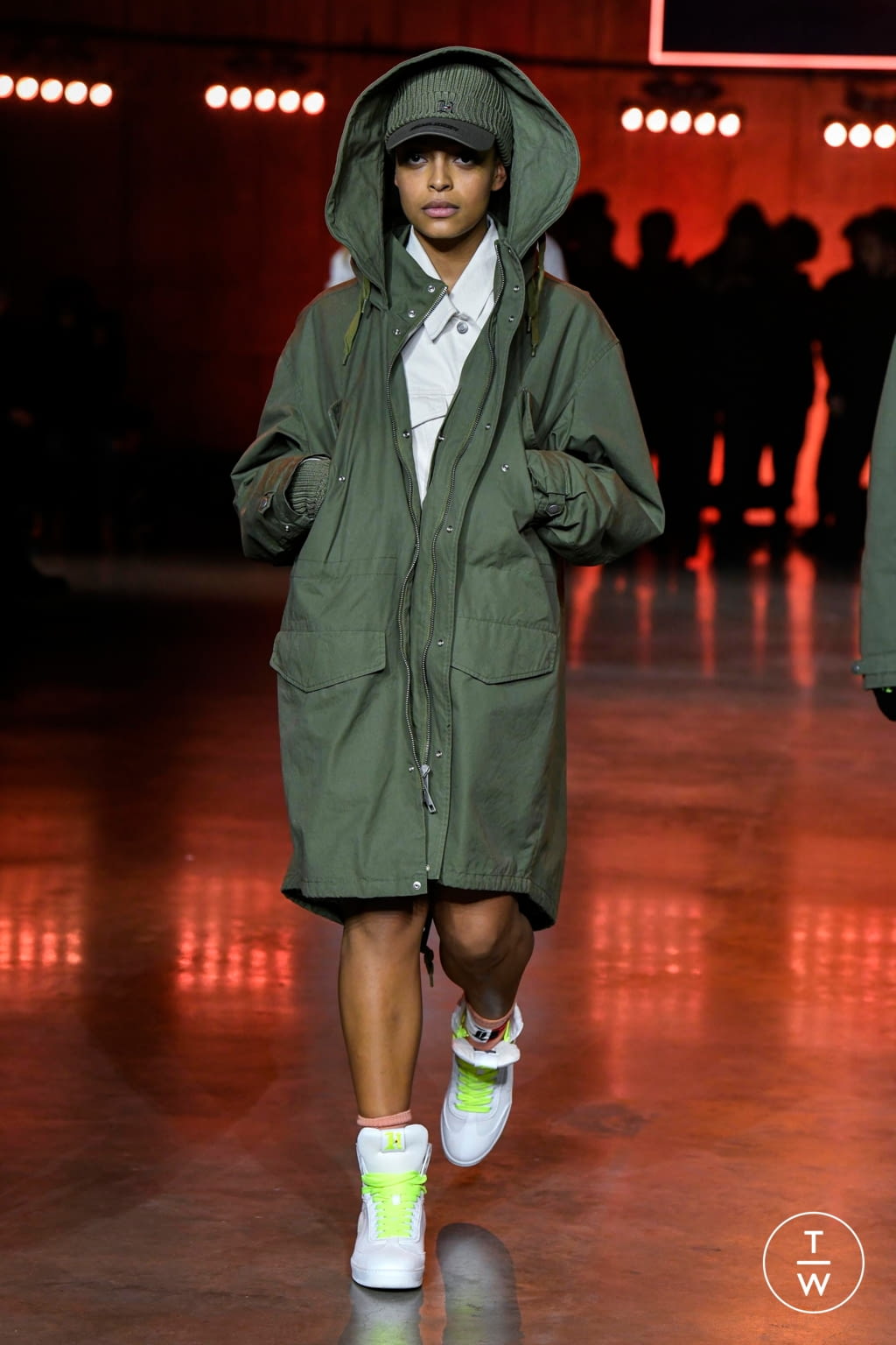Fashion Week London Spring/Summer 2020 look 11 from the Tommy Hilfiger collection womenswear