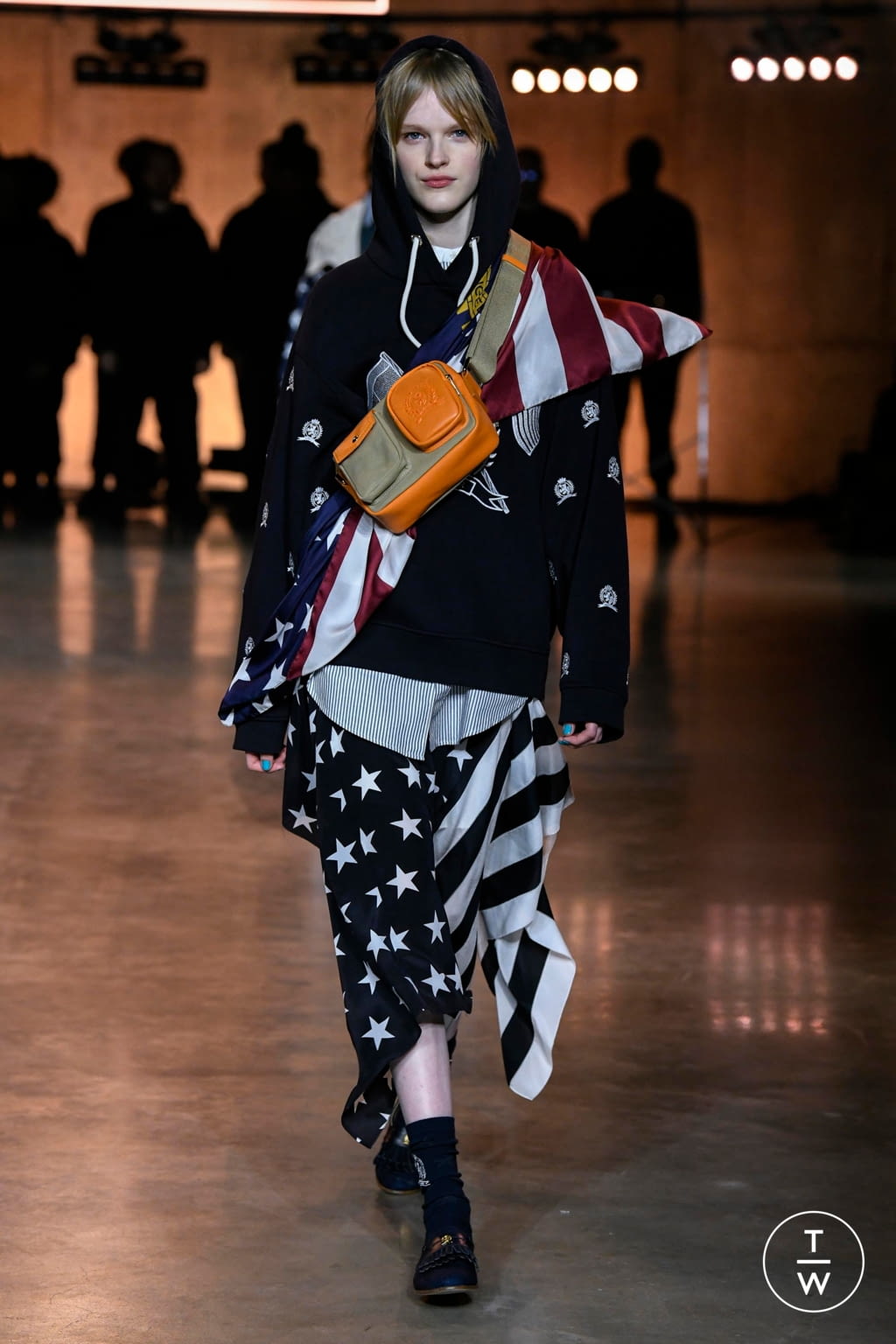 Fashion Week London Spring/Summer 2020 look 35 from the Tommy Hilfiger collection womenswear