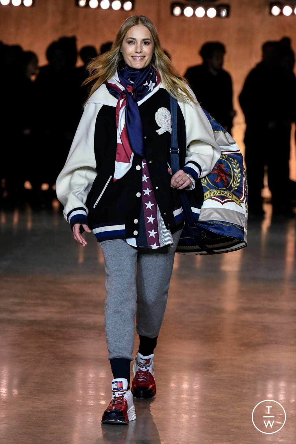 Fashion Week London Spring/Summer 2020 look 42 from the Tommy Hilfiger collection womenswear