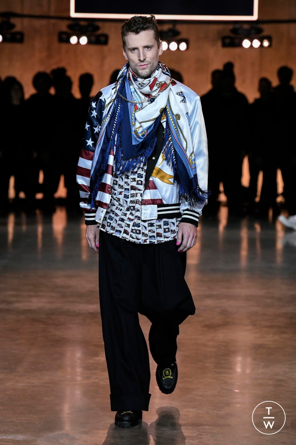Fashion Week London Spring/Summer 2020 look 43 from the Tommy Hilfiger collection womenswear