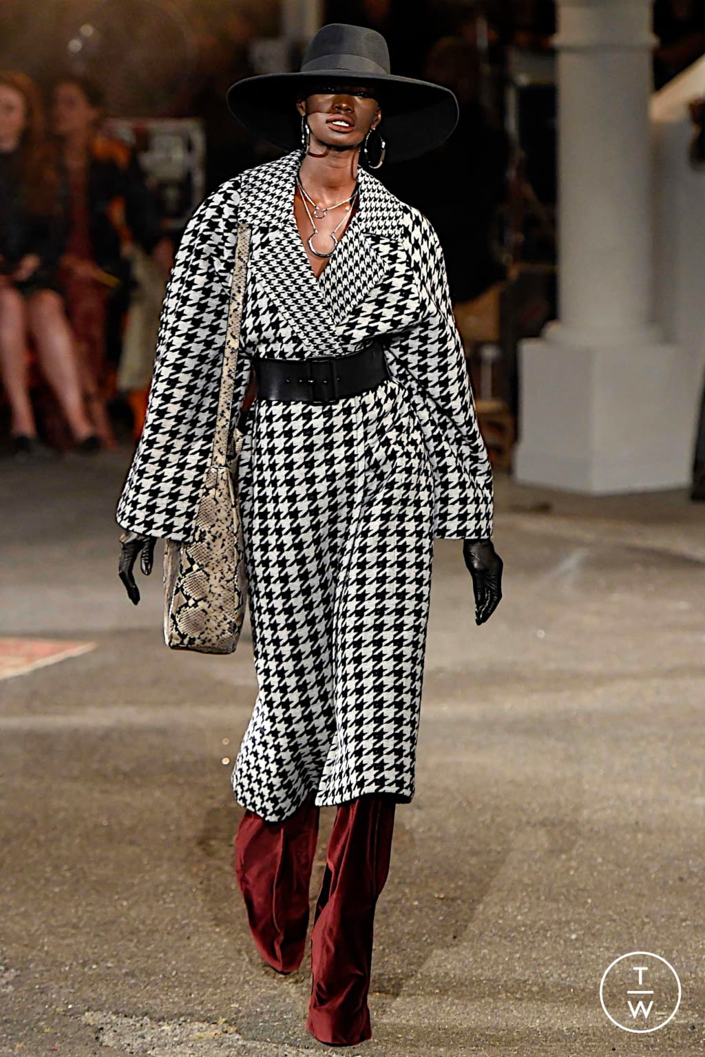 Fashion Week New York Fall/Winter 2019 look 9 from the Tommy Hilfiger collection womenswear