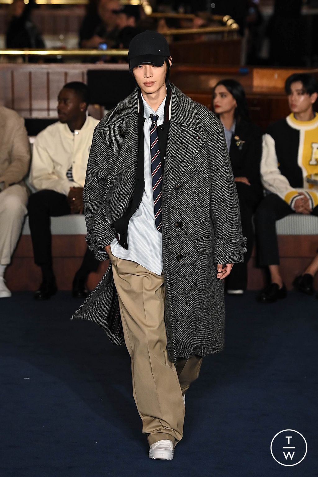 Fashion Week New York Fall/Winter 2024 look 9 from the Tommy Hilfiger collection womenswear