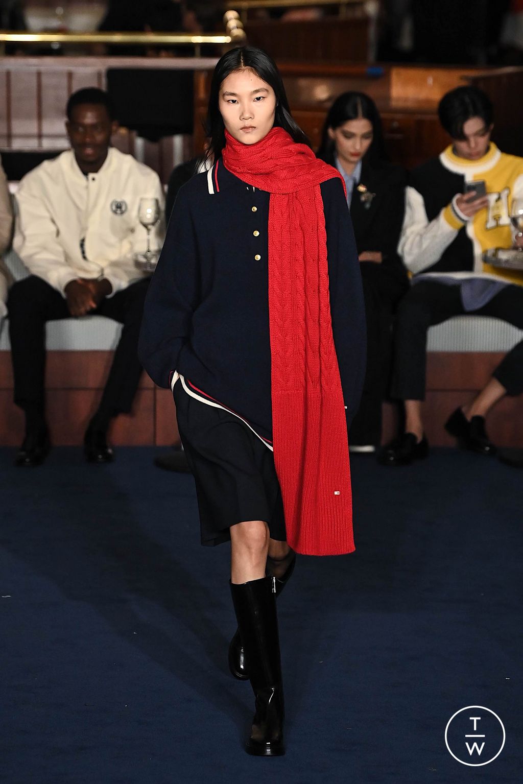 Fashion Week New York Fall/Winter 2024 look 27 from the Tommy Hilfiger collection 女装