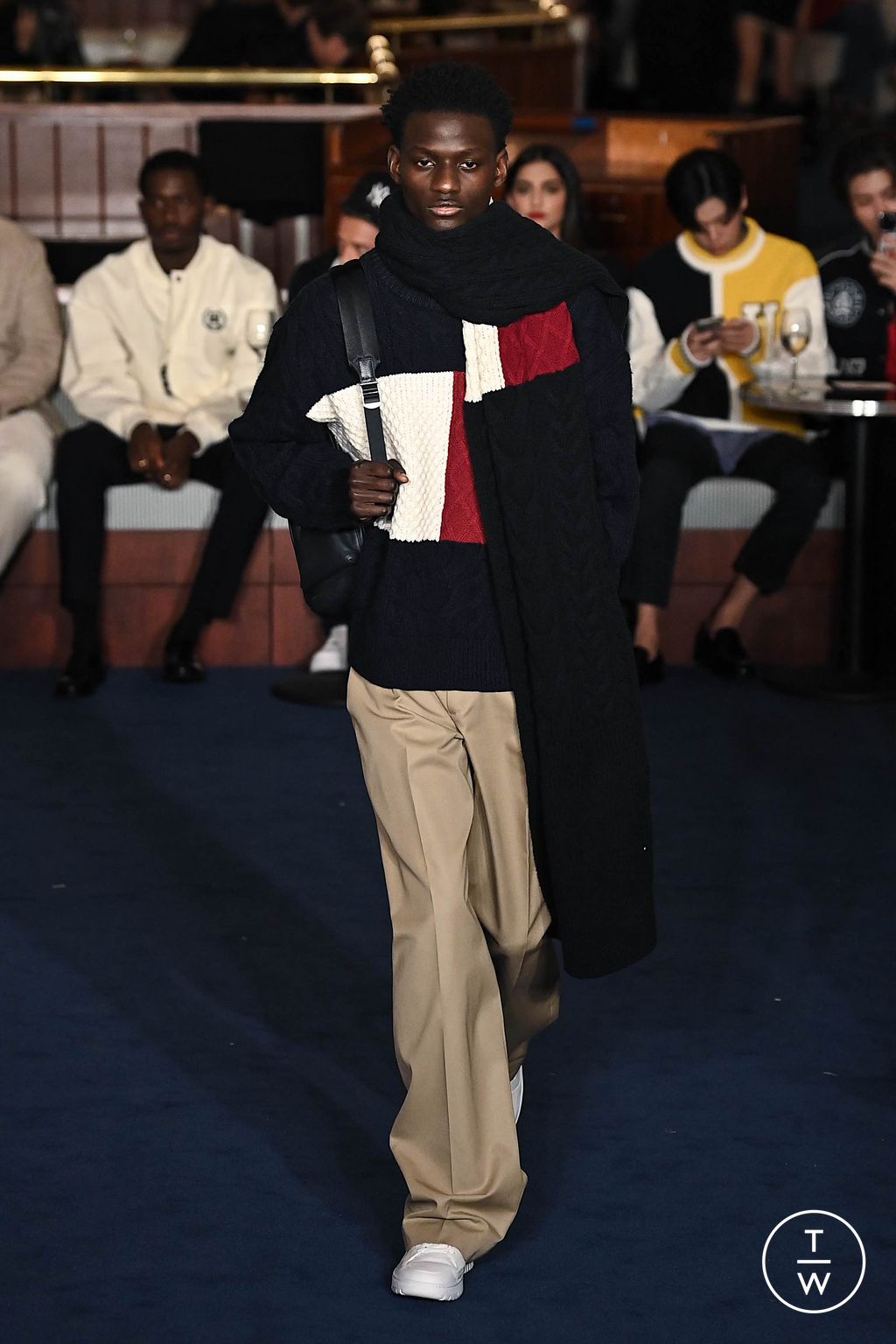 Fashion Week New York Fall/Winter 2024 look 29 from the Tommy Hilfiger collection womenswear