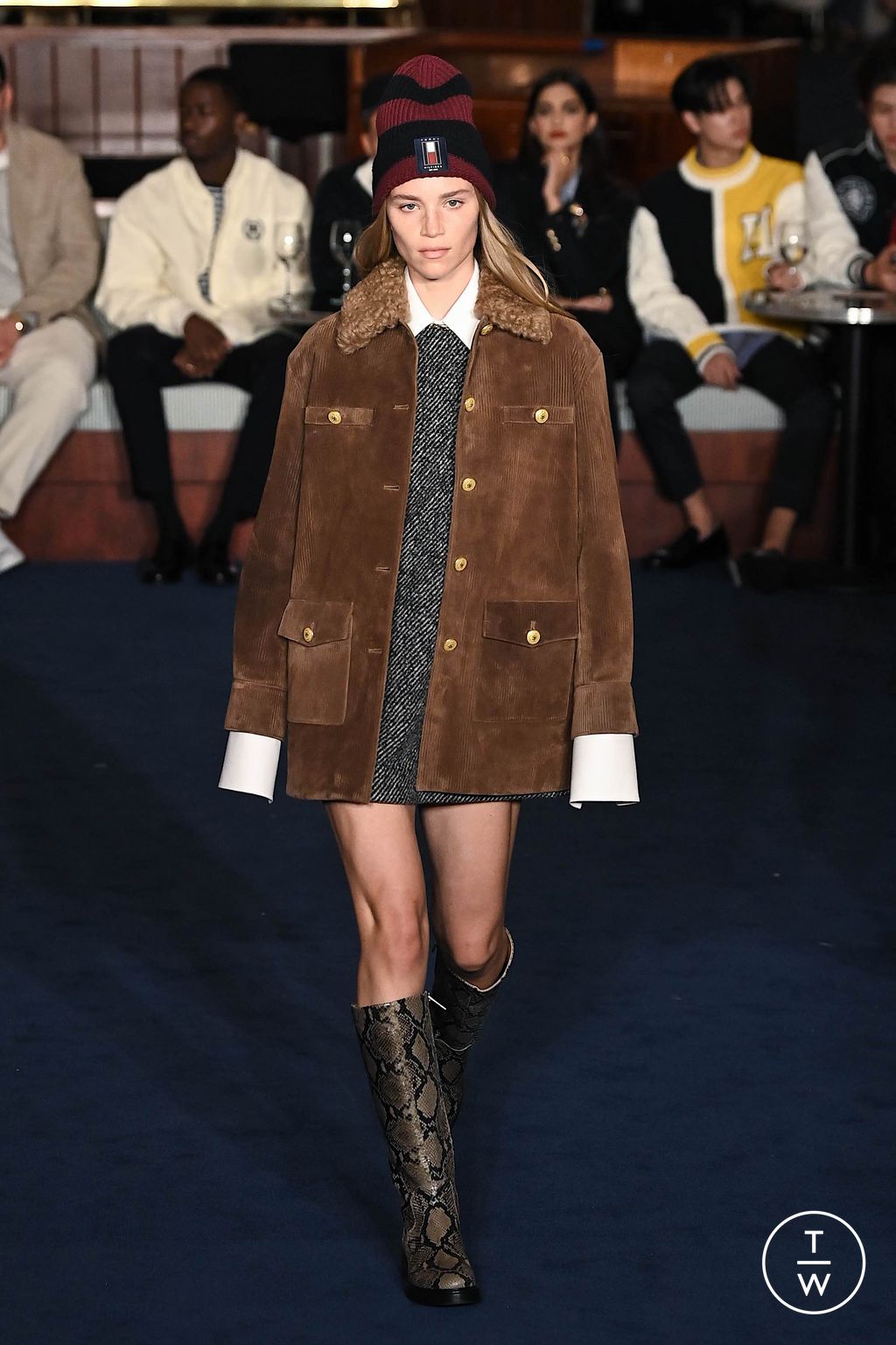 Fashion Week New York Fall/Winter 2024 look 40 from the Tommy Hilfiger collection womenswear