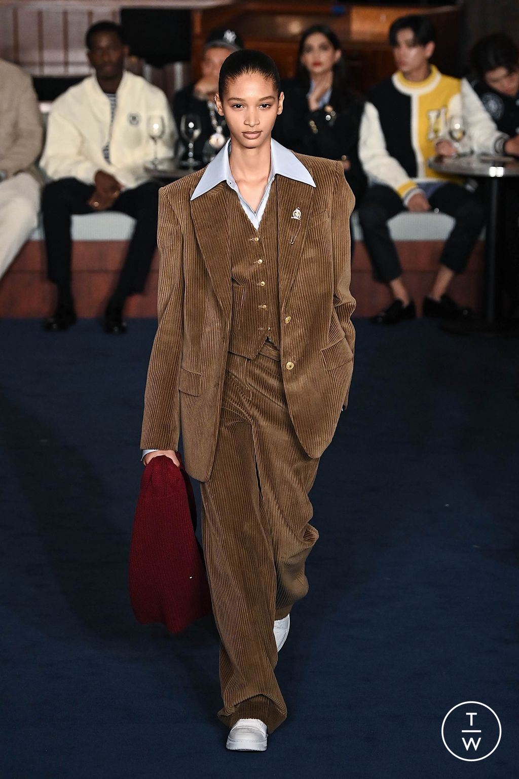 Fashion Week New York Fall/Winter 2024 look 45 from the Tommy Hilfiger collection 女装