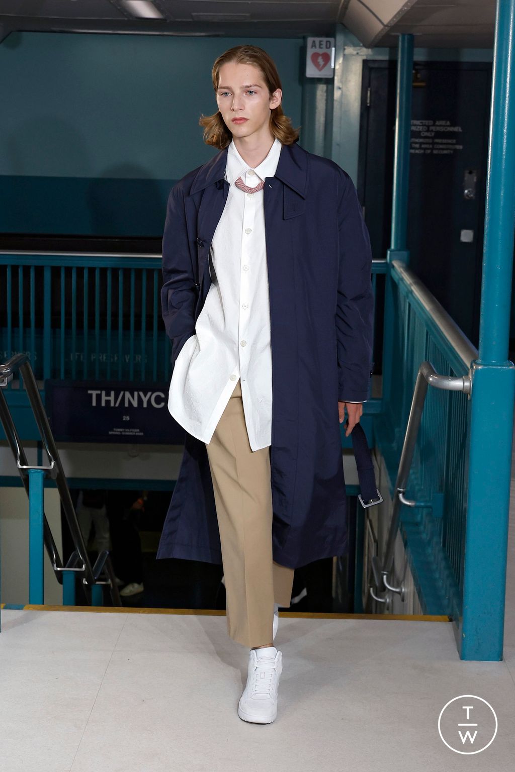 Fashion Week New York Spring/Summer 2025 look 8 from the Tommy Hilfiger collection womenswear