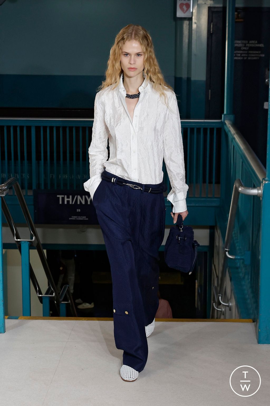 Fashion Week New York Spring/Summer 2025 look 11 from the Tommy Hilfiger collection womenswear