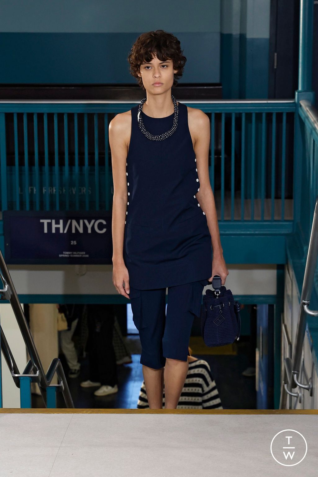 Fashion Week New York Spring/Summer 2025 look 18 from the Tommy Hilfiger collection 女装