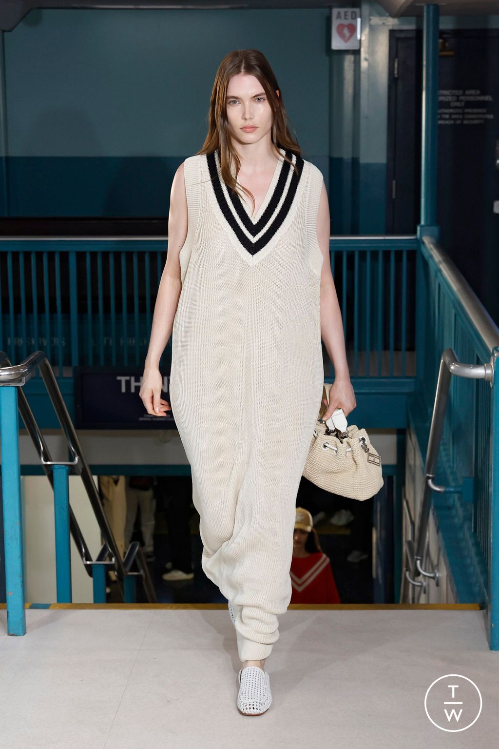 Fashion Week New York Spring/Summer 2025 look 20 from the Tommy Hilfiger collection womenswear