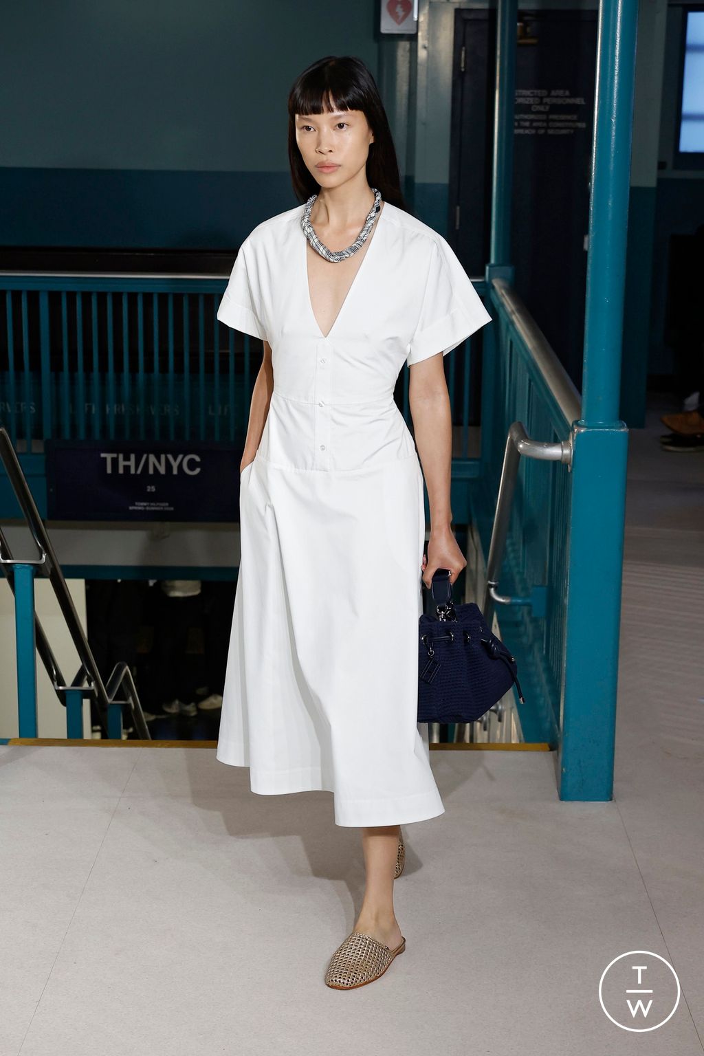 Fashion Week New York Spring/Summer 2025 look 38 from the Tommy Hilfiger collection womenswear