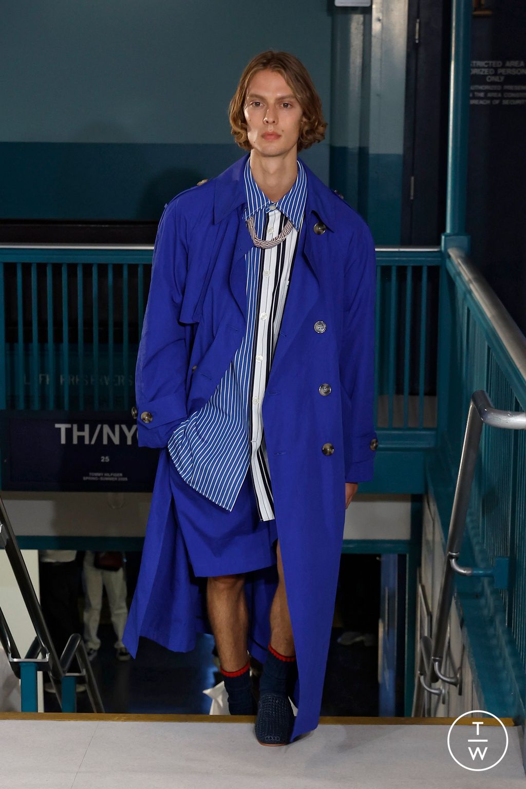 Fashion Week New York Spring/Summer 2025 look 56 from the Tommy Hilfiger collection womenswear