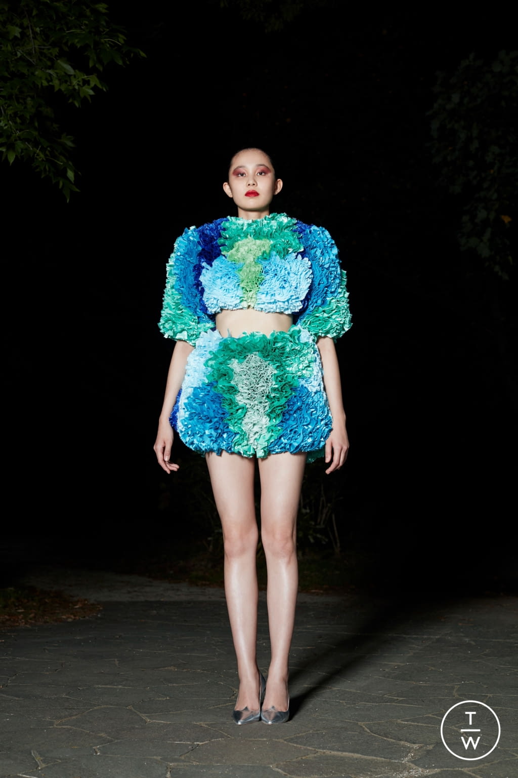 Fashion Week New York Spring/Summer 2021 look 15 de la collection TOMO KOIZUMI womenswear