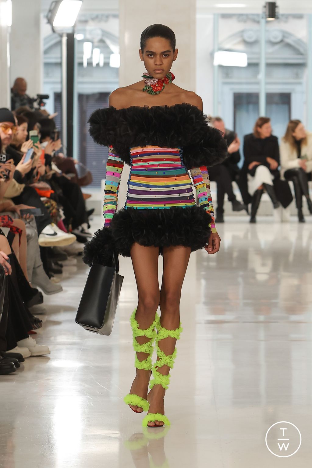 Fashion Week Milan Fall/Winter 2023 look 1 from the TOMO KOIZUMI collection womenswear