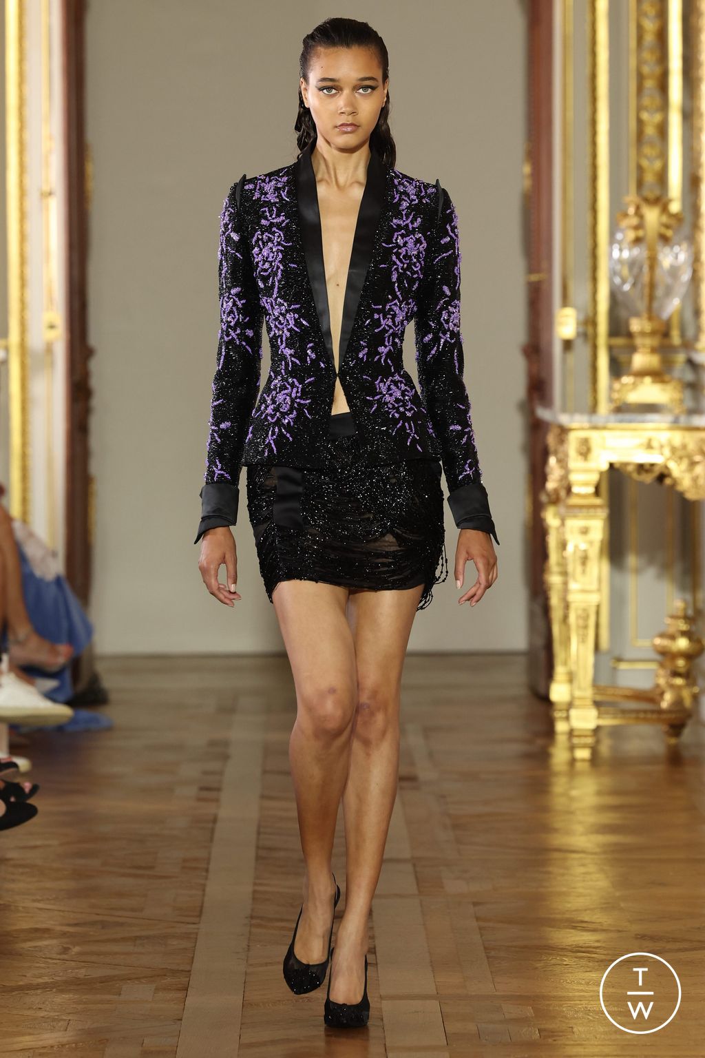 Fashion Week Paris Fall/Winter 2022 look 2 from the Tony Ward collection 高级定制