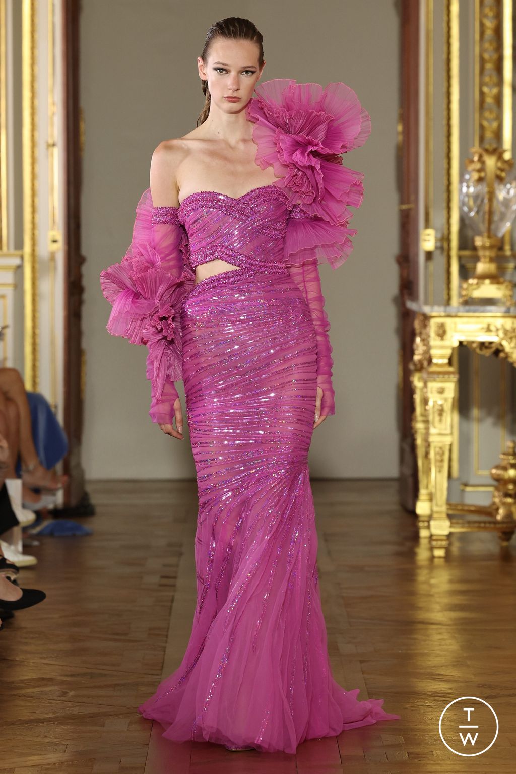 Fashion Week Paris Fall/Winter 2022 look 8 from the Tony Ward collection 高级定制