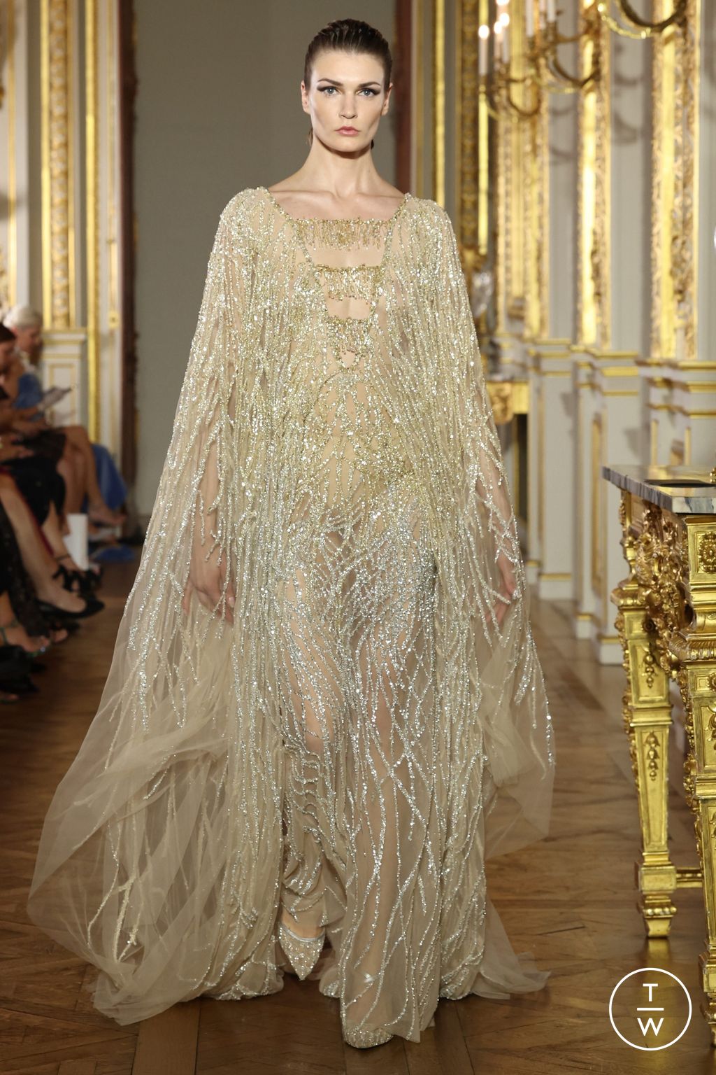 Fashion Week Paris Fall/Winter 2022 look 21 from the Tony Ward collection couture