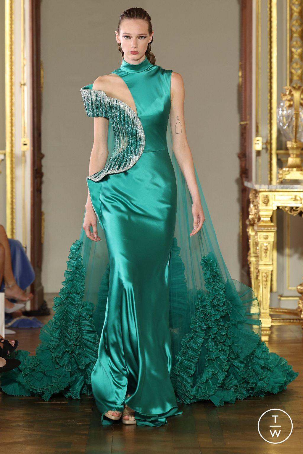 Fashion Week Paris Fall/Winter 2022 look 25 from the Tony Ward collection couture