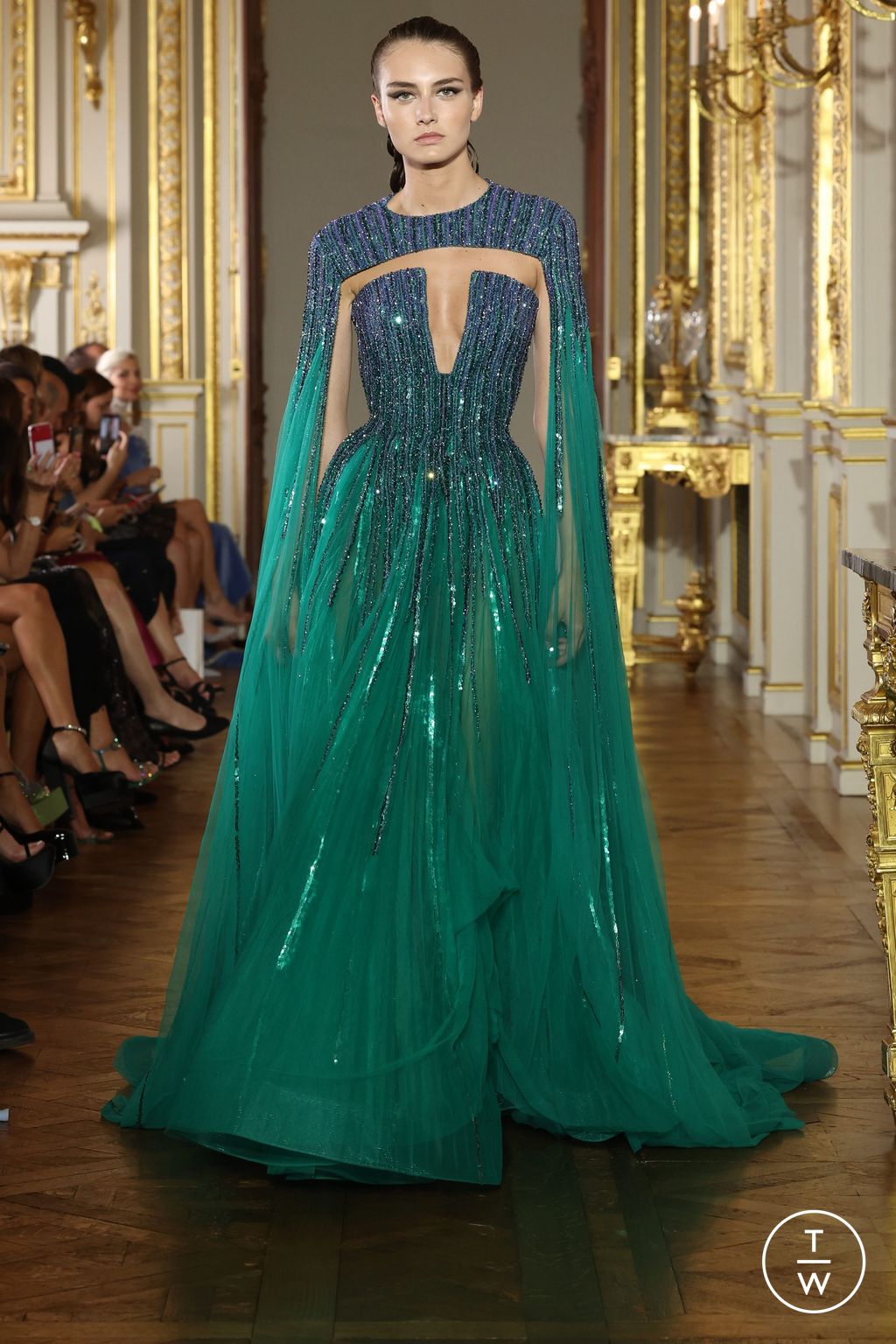 Fashion Week Paris Fall/Winter 2022 look 26 from the Tony Ward collection 高级定制
