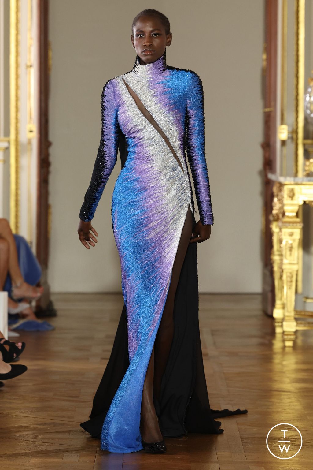 Fashion Week Paris Fall/Winter 2022 look 30 de la collection Tony Ward couture