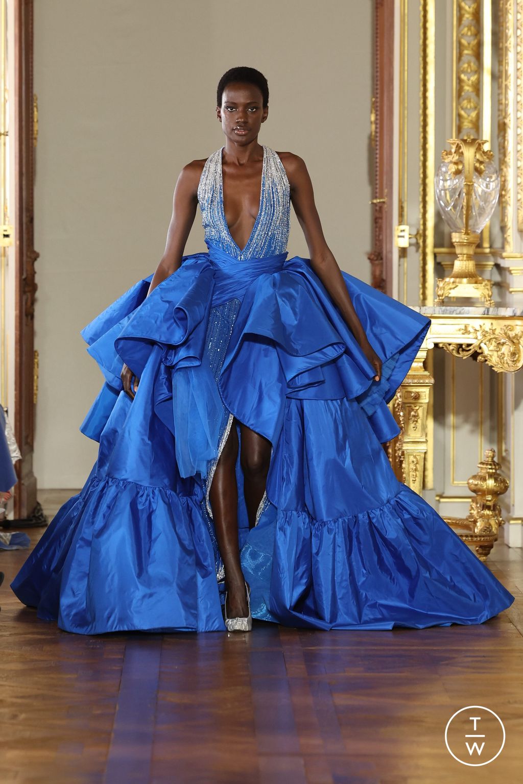 Fashion Week Paris Fall/Winter 2022 look 37 from the Tony Ward collection couture