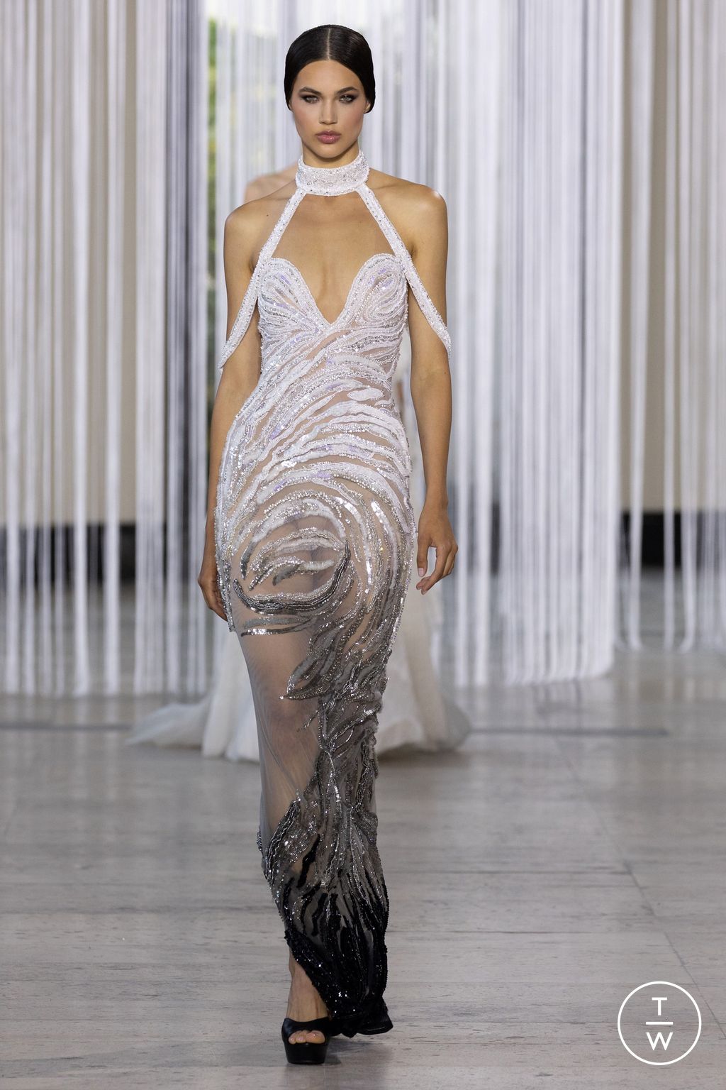 Fashion Week Paris Fall/Winter 2023 look 4 from the Tony Ward collection 高级定制