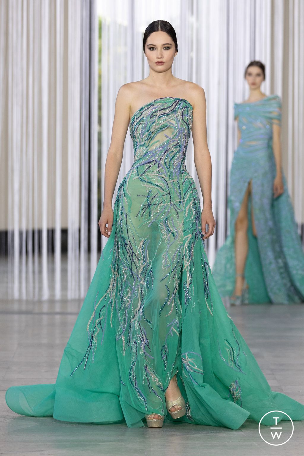 Fashion Week Paris Fall/Winter 2023 look 8 from the Tony Ward collection couture