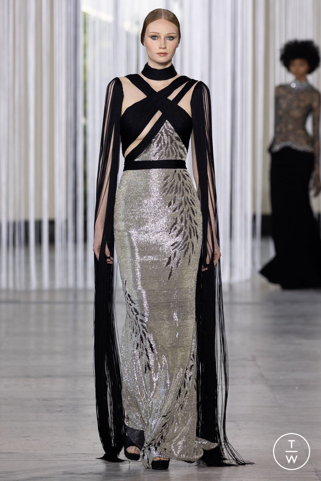 Fashion Week Paris Fall/Winter 2023 look 15 from the Tony Ward collection 高级定制