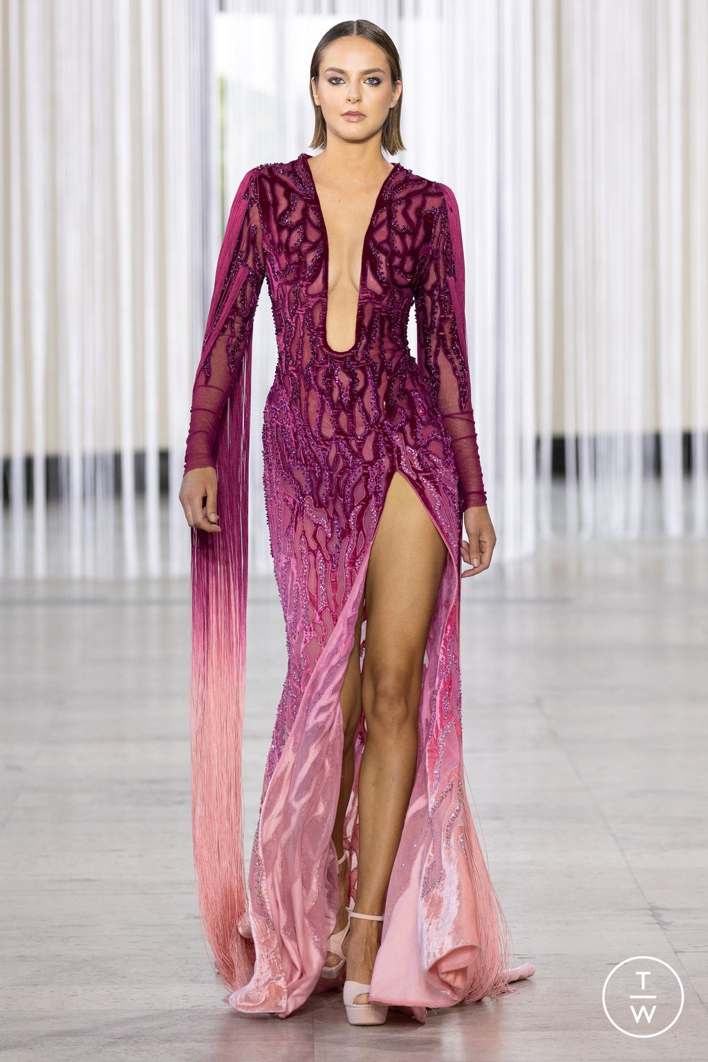 Fashion Week Paris Fall/Winter 2023 look 36 from the Tony Ward collection couture