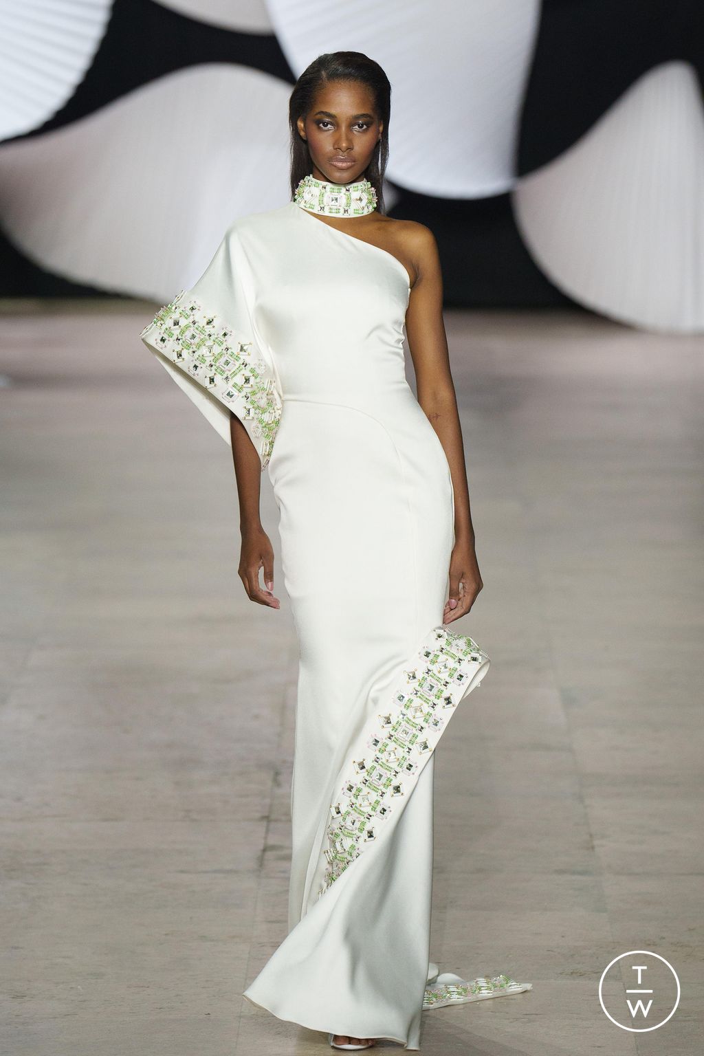 Fashion Week Paris Spring/Summer 2024 look 6 from the Tony Ward collection 高级定制