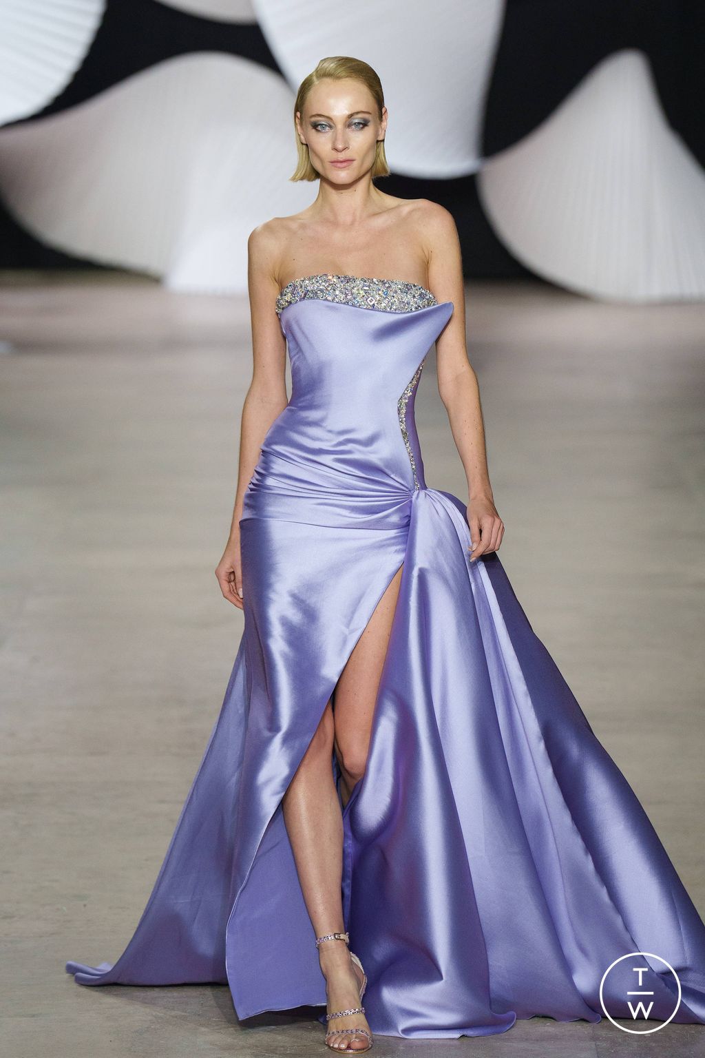 Fashion Week Paris Spring/Summer 2024 look 25 from the Tony Ward collection 高级定制