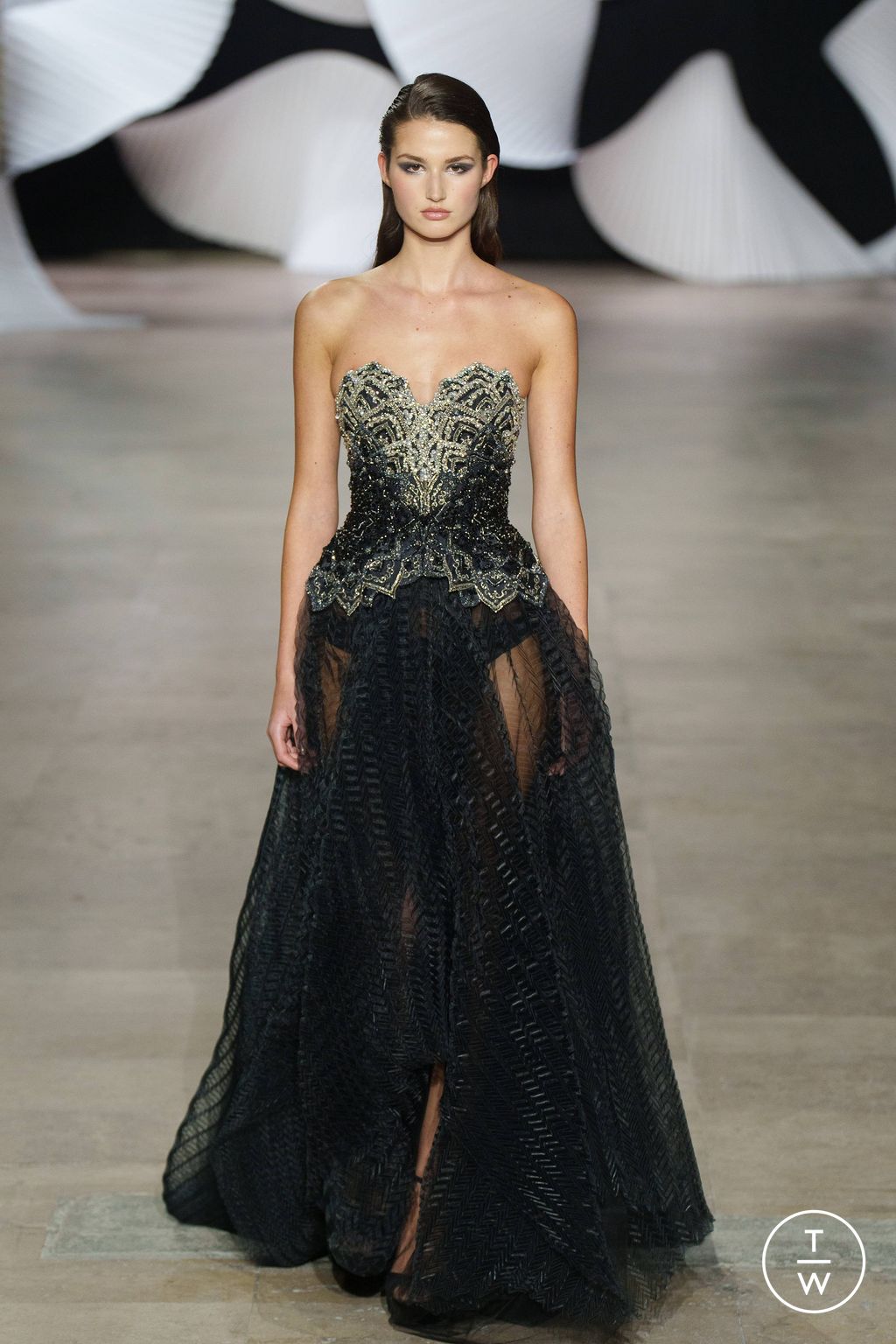 Fashion Week Paris Spring/Summer 2024 look 26 from the Tony Ward collection couture