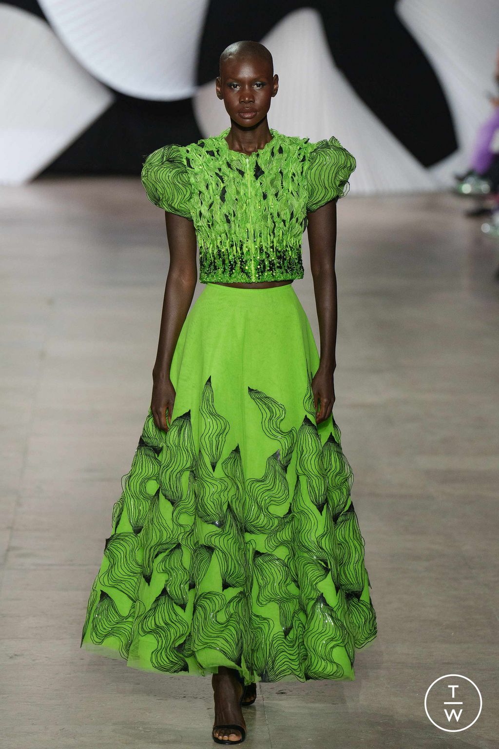 Fashion Week Paris Spring/Summer 2024 look 44 from the Tony Ward collection 高级定制
