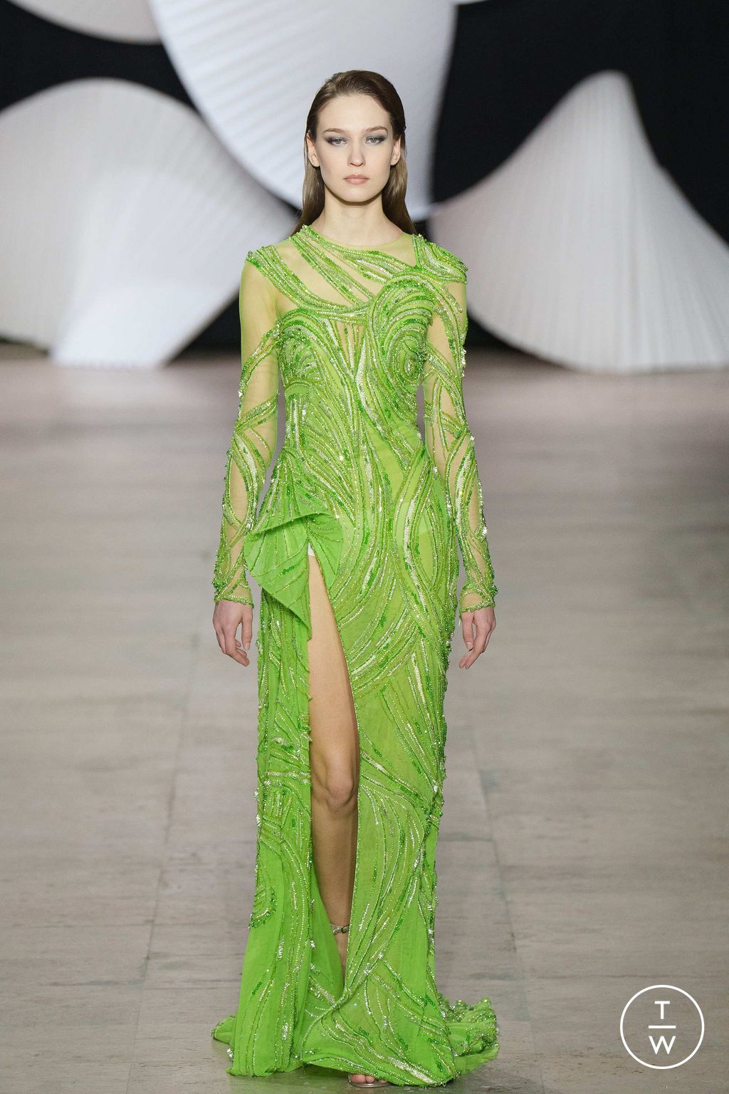 Fashion Week Paris Spring/Summer 2024 look 49 from the Tony Ward collection 高级定制