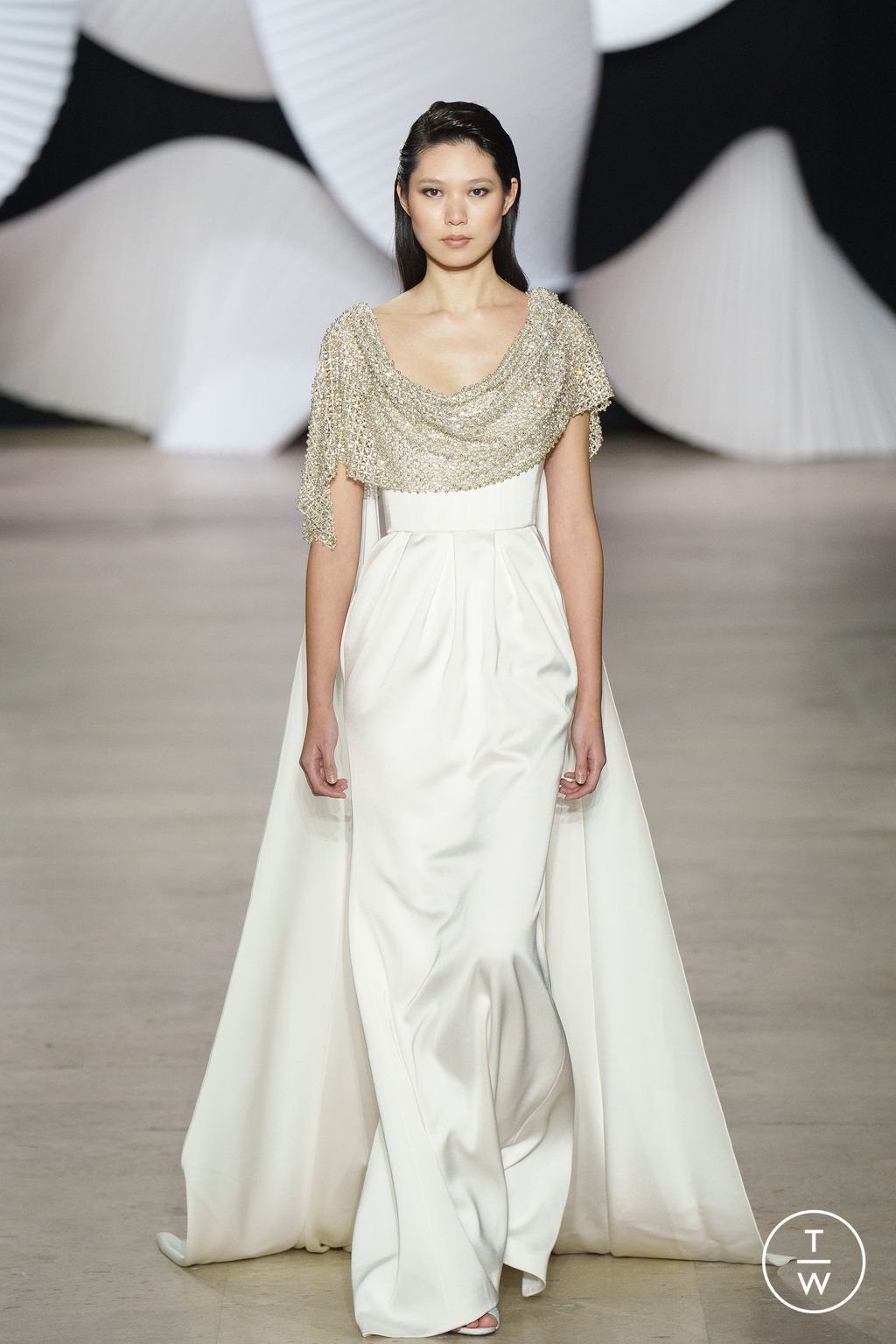 Fashion Week Paris Spring/Summer 2024 look 57 from the Tony Ward collection 高级定制