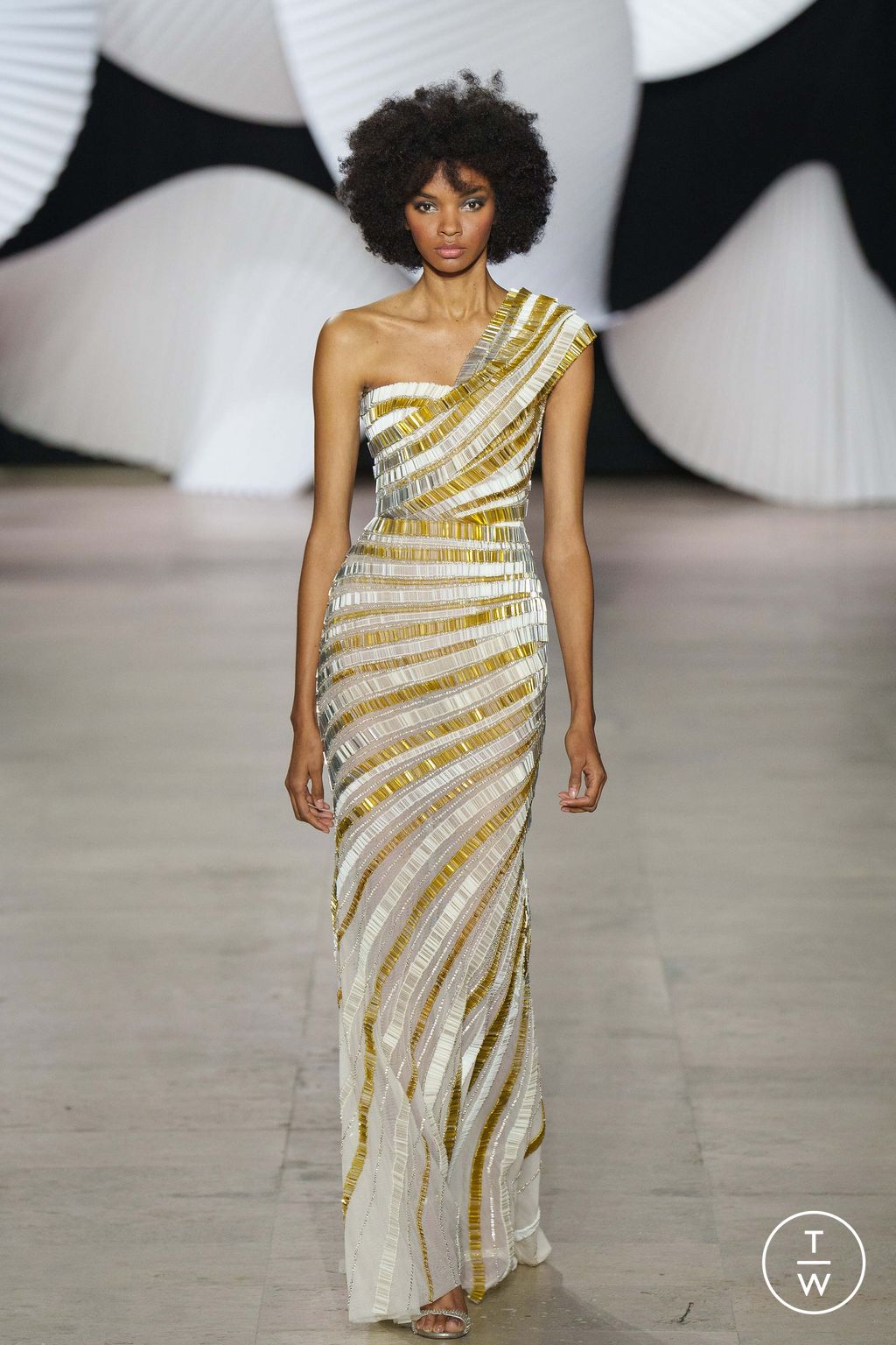 Fashion Week Paris Spring/Summer 2024 look 59 from the Tony Ward collection couture