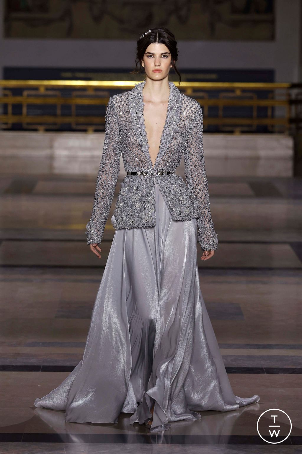 Fashion Week Paris Spring/Summer 2025 look 10 de la collection Tony Ward couture