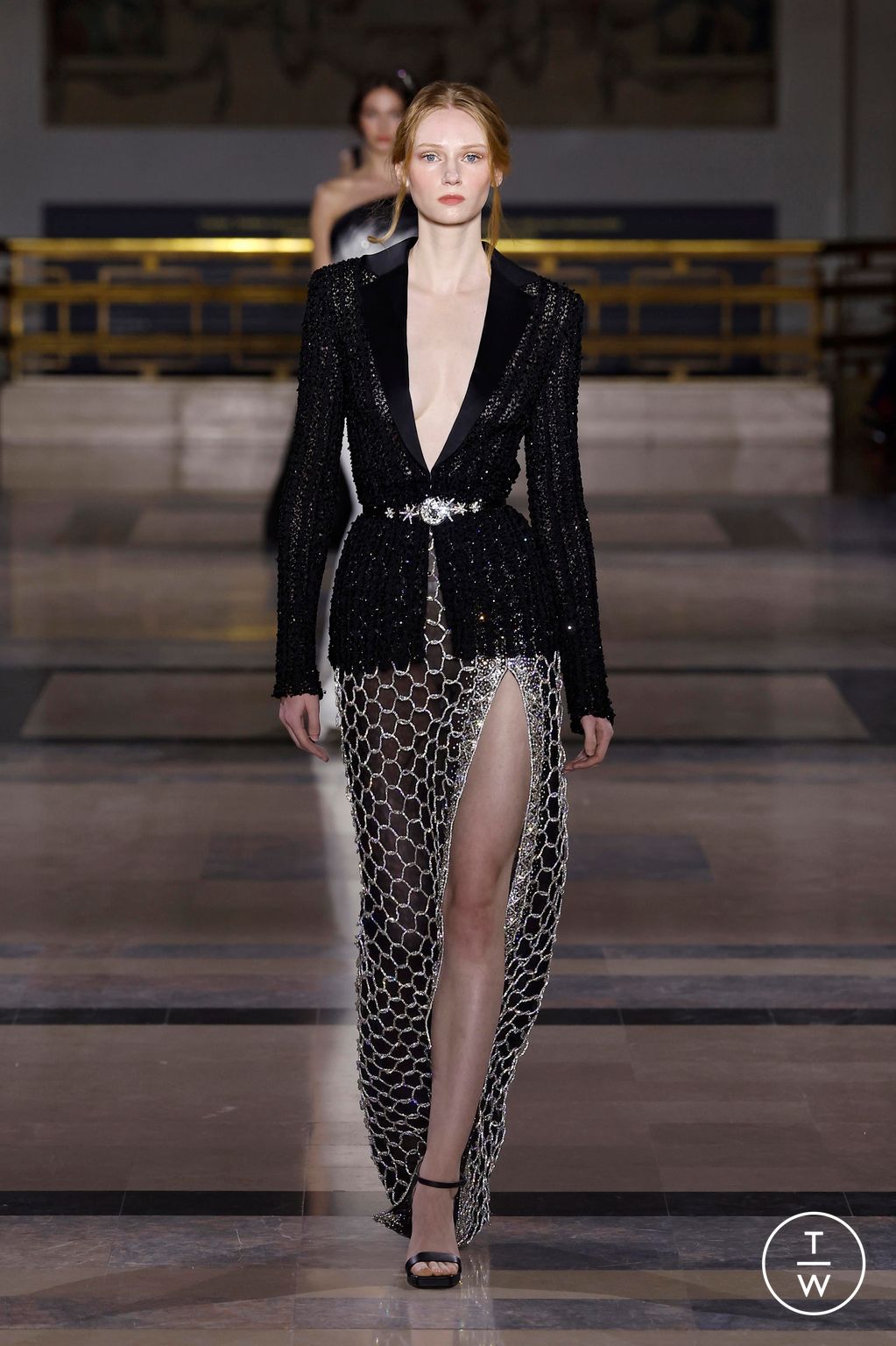 Fashion Week Paris Spring/Summer 2025 look 14 de la collection Tony Ward couture