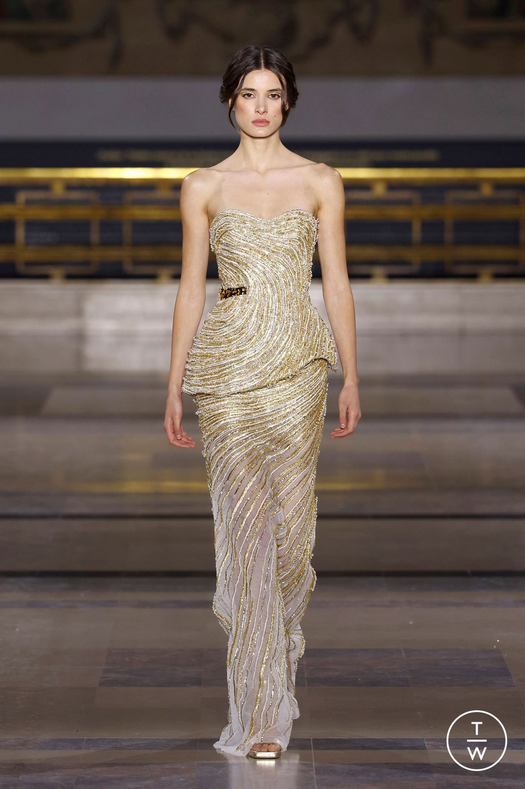 Fashion Week Paris Spring/Summer 2025 look 50 de la collection Tony Ward couture
