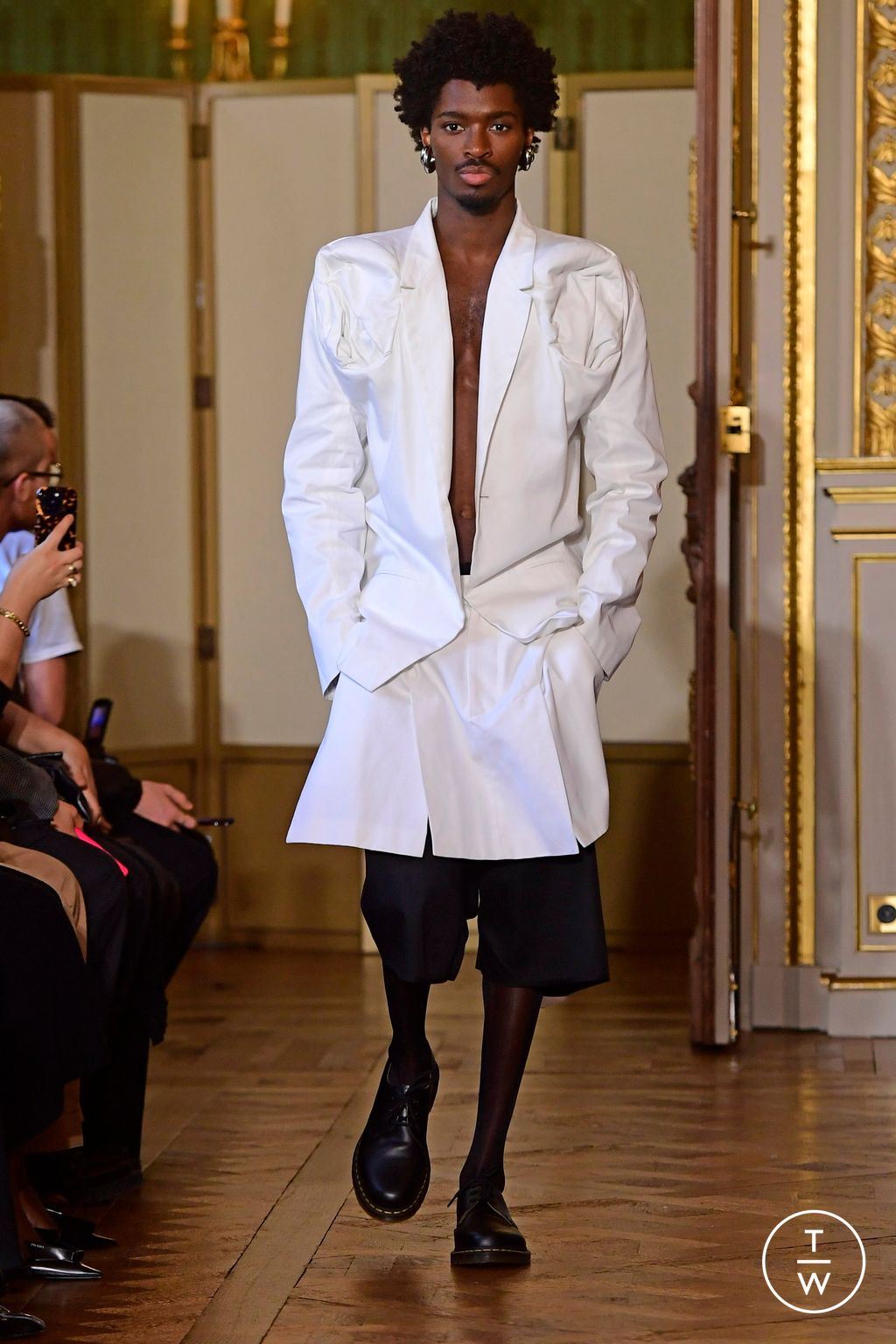 Fashion Week Paris Spring/Summer 2024 look 5 from the Torisheju collection 女装