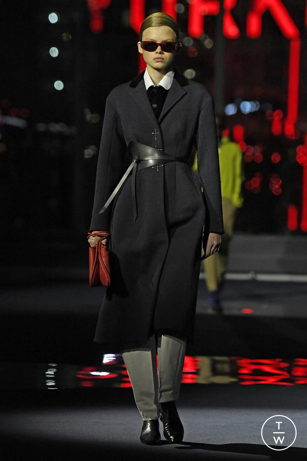 Fashion Week New York Fall/Winter 2022 look 10 from the Tory Burch collection womenswear