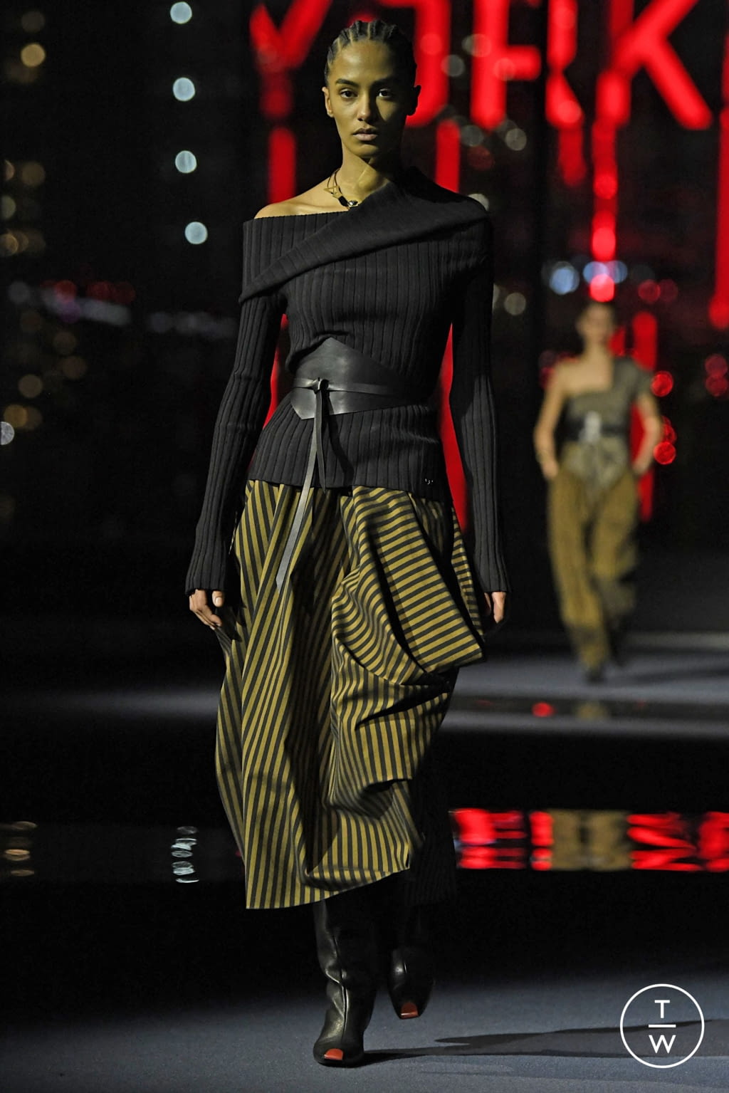 Fashion Week New York Fall/Winter 2022 look 18 de la collection Tory Burch womenswear