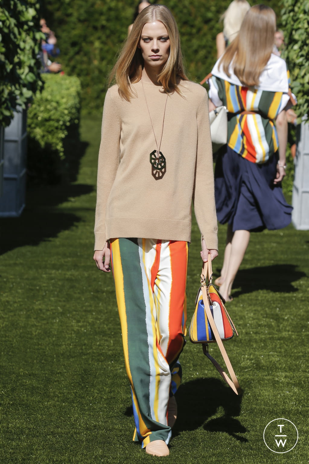 Fashion Week New York Spring/Summer 2018 look 34 from the Tory Burch collection womenswear
